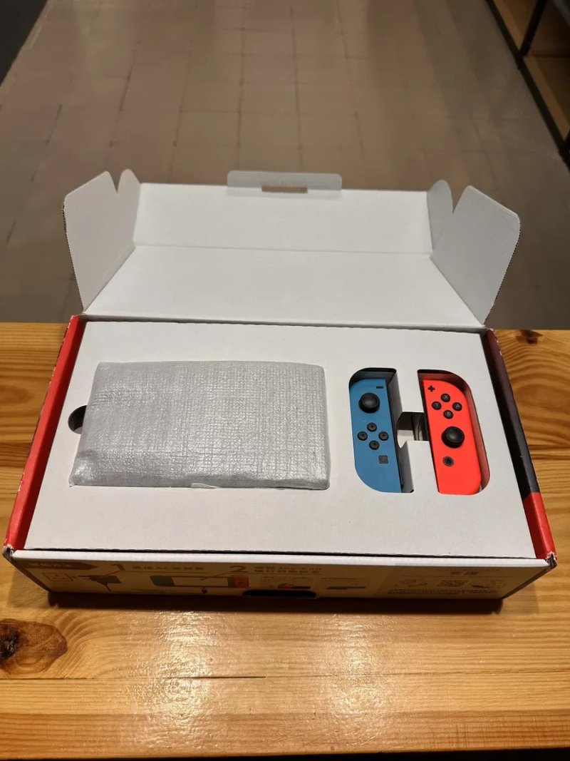 Магазин! Ідеальна! Ігрова портативна приставка Nintendo Switch V2 HAC-001 — фото 3