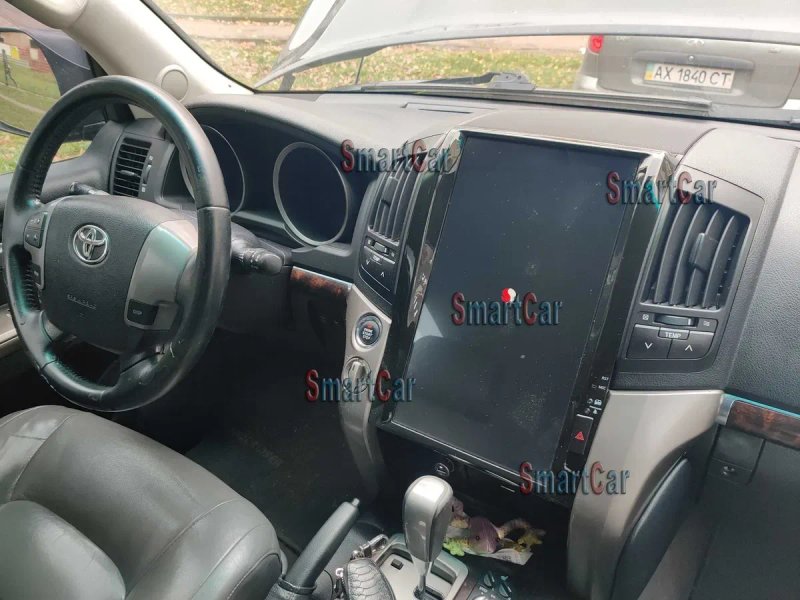 Магнітола Toyota Land Cruiser 200  Tesla style головний пристрій — фото 3