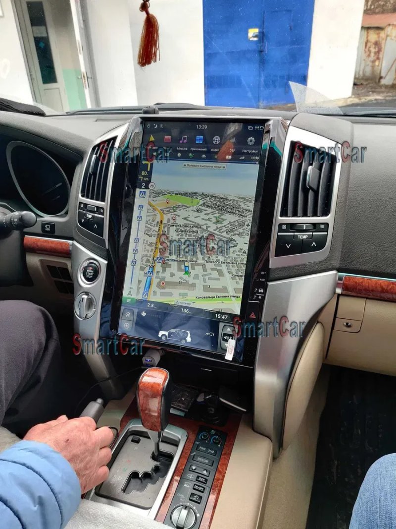 Магнітола Toyota Land Cruiser 200  Tesla style головний пристрій — фото 4