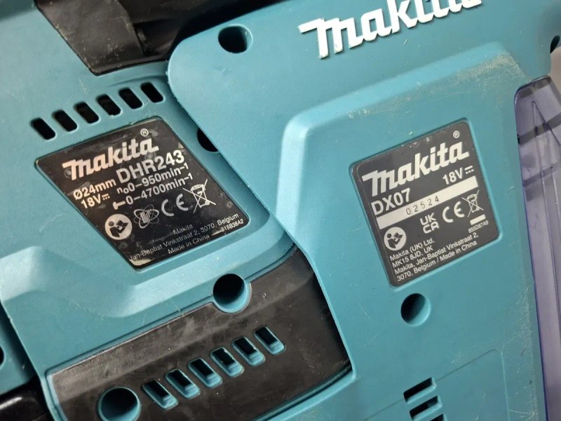 Makita DHR 243 + DX 07 акумуляторний безщітковий перфоратор з пилососом Макіта оригінал — фото 4