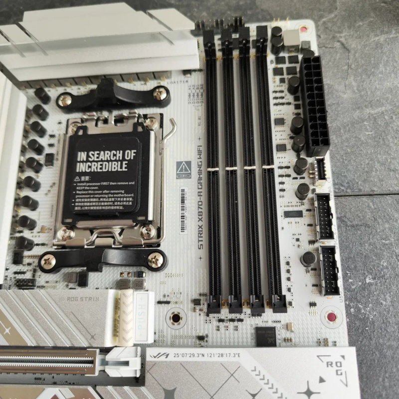 Материнська плата ASUS ROG STRIX X870-A GAMING WIFI — фото 6
