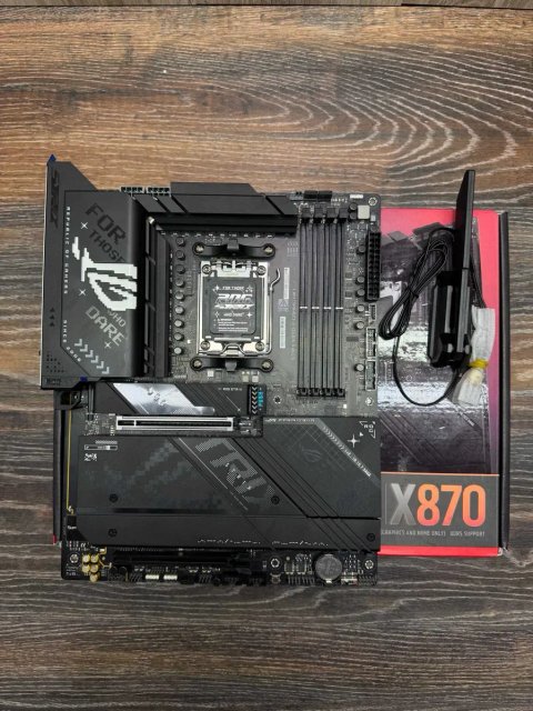 Материнська плата ASUS ROG STRIX X870-F GAMING WIFI AM5|DDR5 Вітринний варіант