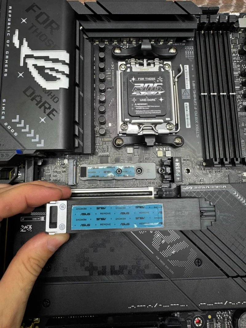 Материнська плата ASUS ROG STRIX X870-F GAMING WIFI AM5|DDR5 Вітринний варіант — фото 3