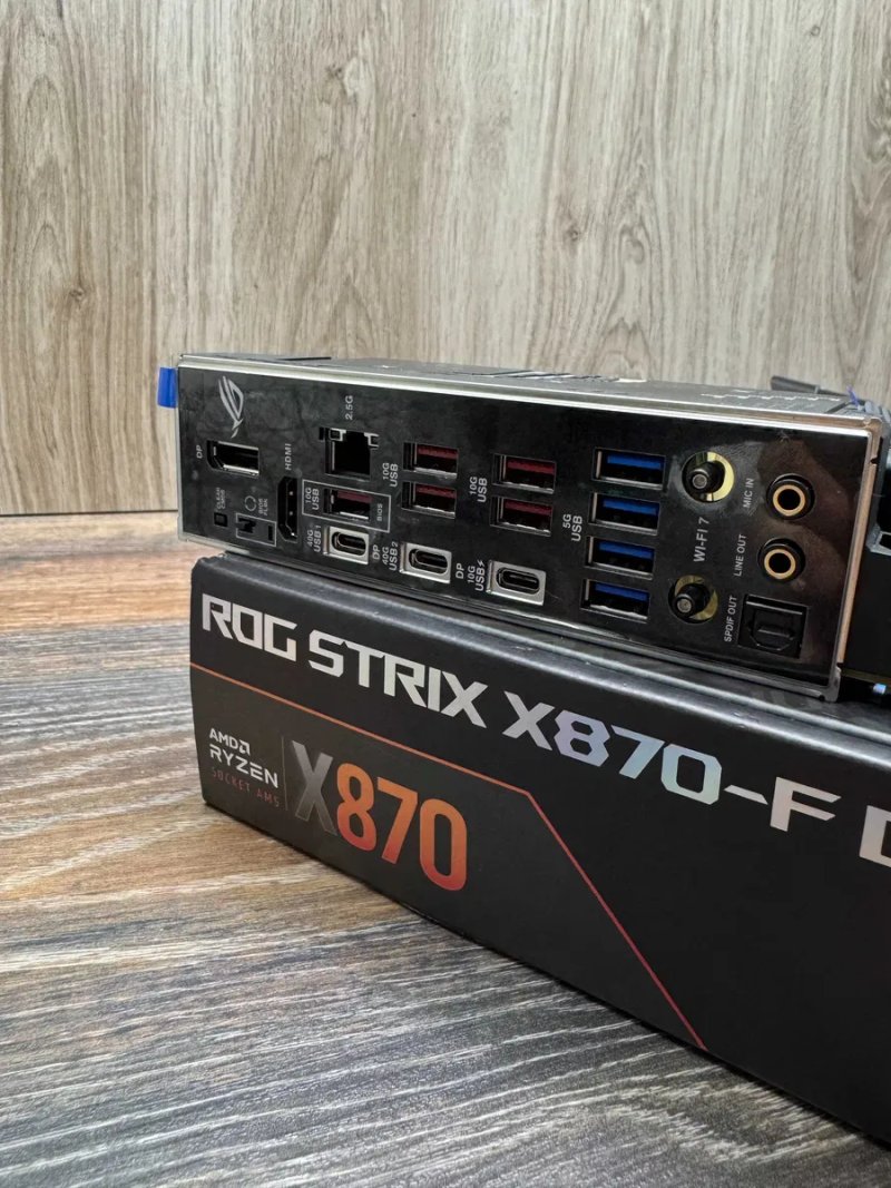 Материнська плата ASUS ROG STRIX X870-F GAMING WIFI AM5|DDR5 Вітринний варіант — фото 4