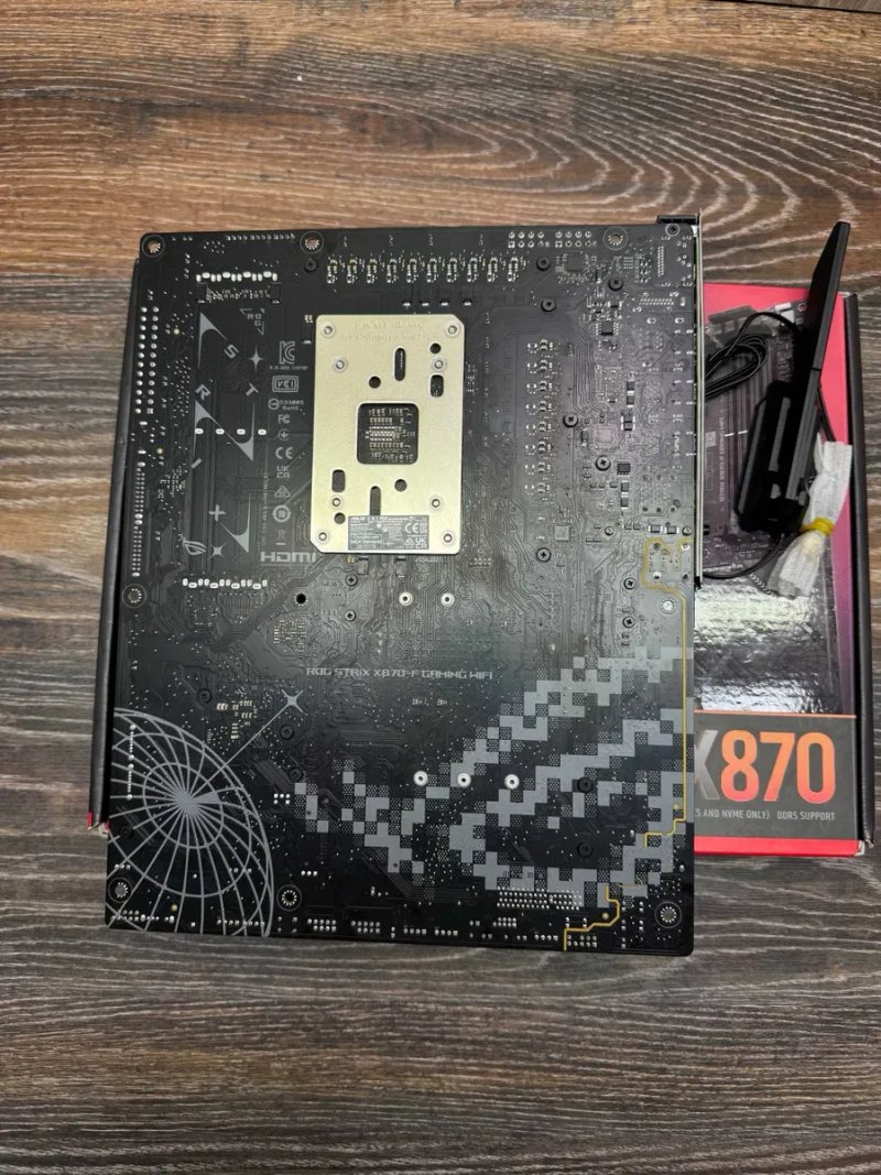 Материнська плата ASUS ROG STRIX X870-F GAMING WIFI AM5|DDR5 Вітринний варіант — фото 7