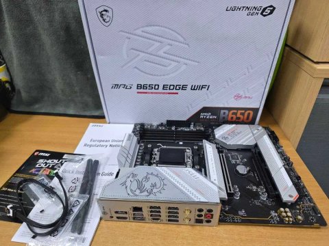 Материнська плата MSI MPG B650 EDGE WIFI