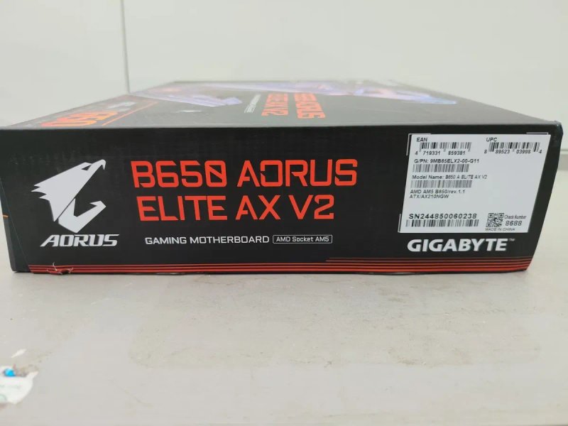 Материнская плата Gigabyte B650 AORUS ELITE AX V2 — фото 3