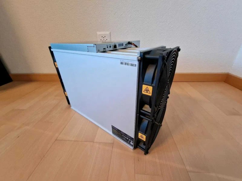 Майнер Bitmain Antminer S21xp 270T 3760$ + Гарантія! — фото 4