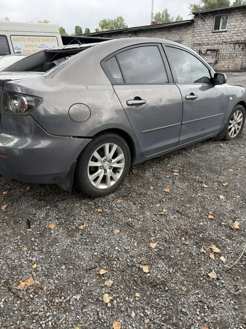 MAZDA 3 на отличном ходу — фото 3