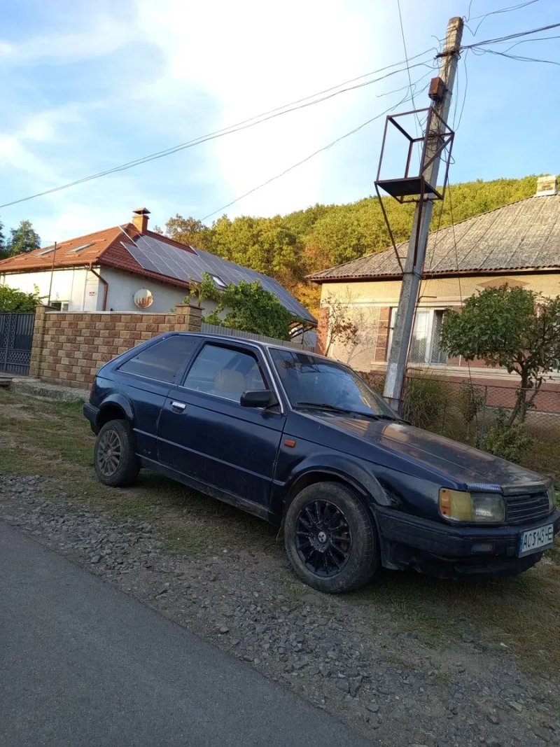 Mazda 323 1.3 карбюратор — фото 3