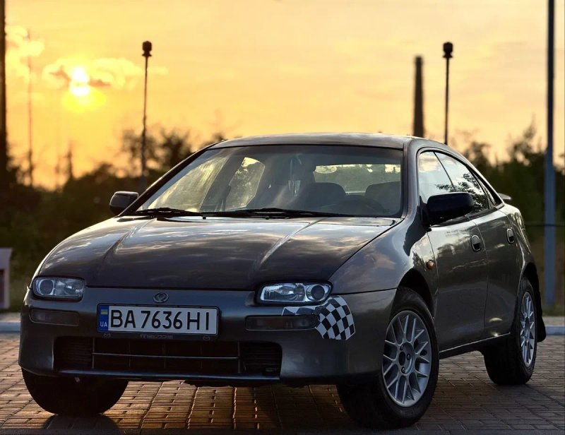 Mazda 323 В Ідеальному Стані Газ/Бензин КОНДИЦІОНЕР!!! Кожна фотографія відповідає Дійсності! Стан Дійсно Дуже доглянутий та Збережений!!! — фото 2
