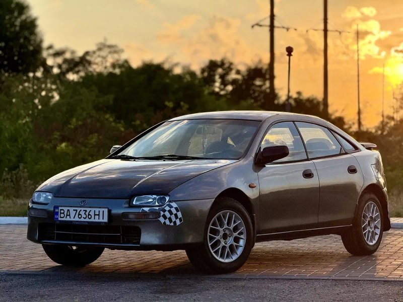 Mazda 323 В Ідеальному Стані Газ/Бензин КОНДИЦІОНЕР!!! Кожна фотографія відповідає Дійсності! Стан Дійсно Дуже доглянутий та Збережений!!! — фото 3