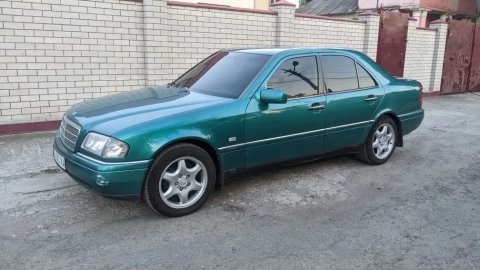 mercedes 202 1997 год 2 л
