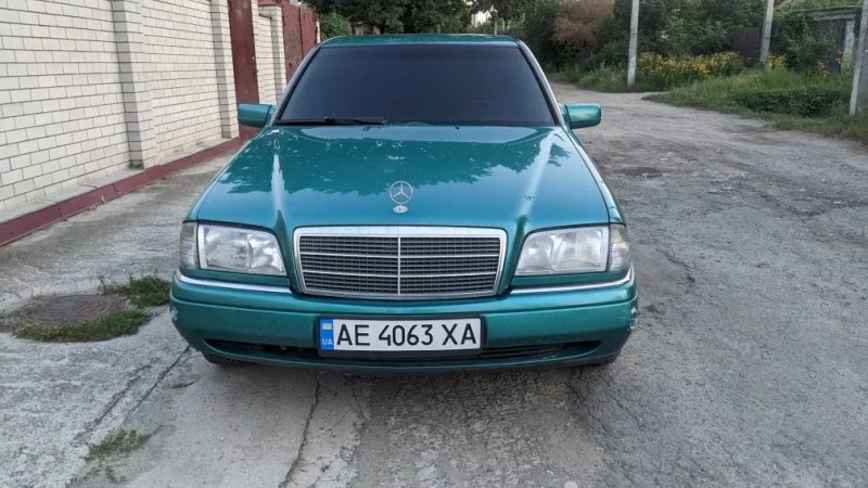 mercedes 202 1997 год 2 л — фото 2