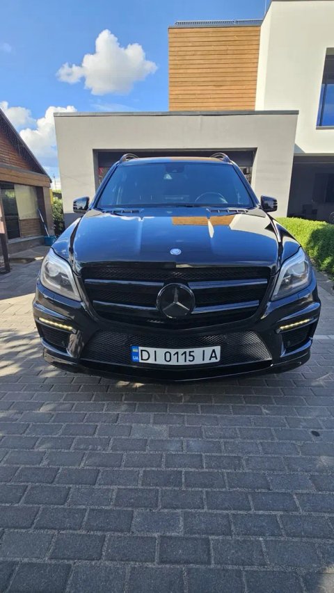 Mercedes-Benz GL550 4.7 — Максимальна комплектація!