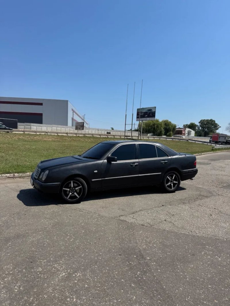 Mercedes Benz W210 3.2 Автомат ,Газ/Бензин,переоформление, экономное авто — фото 3