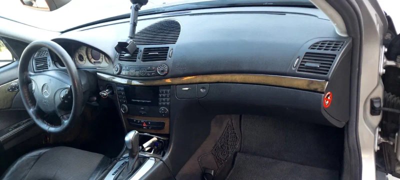 Mercedes-Benz W211 2.2 TDI — фото 8