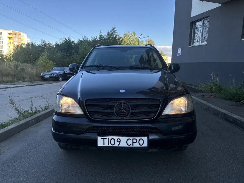 Mercedes ML повний привід, автомат. В Києві! — фото 7