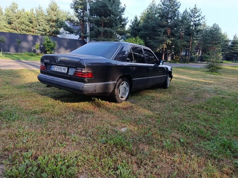 Мерседес 124 2.0 газ/бенз. 1991 г.в. на ходу. — фото 2