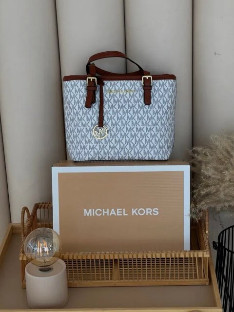 Michael Kors Jet Set Travel Extra-Small Top-zip Tote