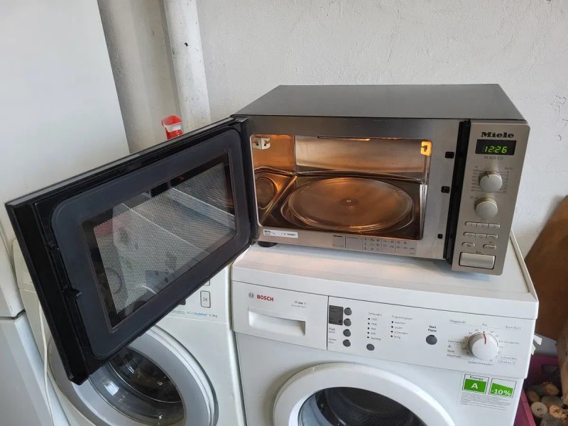 Мікрохвильова піч Miele 25л 1000w нержавійка  з грилем — фото 2