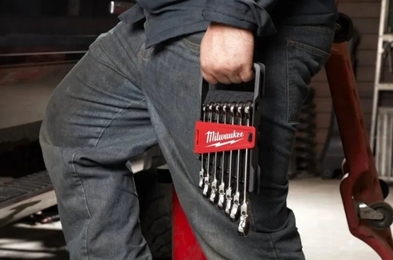 Milwaukee MAXBITE набір метричних ключів з тріскачкою і шарніром  7 шт. (4932478557) — фото 2