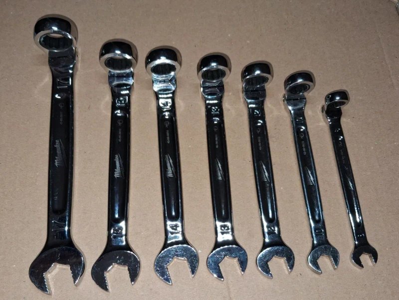 Milwaukee MAXBITE набір метричних ключів з тріскачкою і шарніром  7 шт. (4932478557) — фото 5