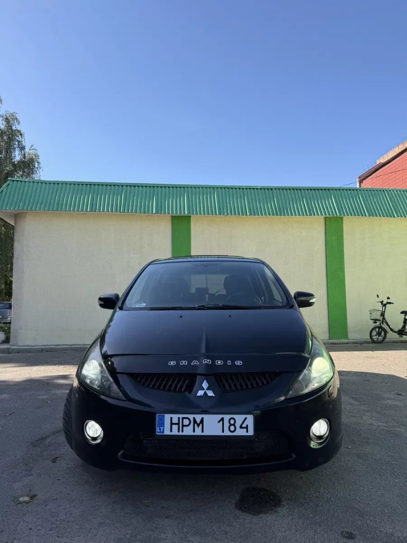 Mitsubishi Grandis 2.0d продам — фото 2