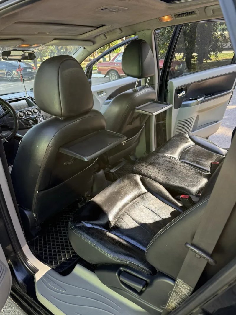 Mitsubishi Grandis 2.0d продам — фото 7