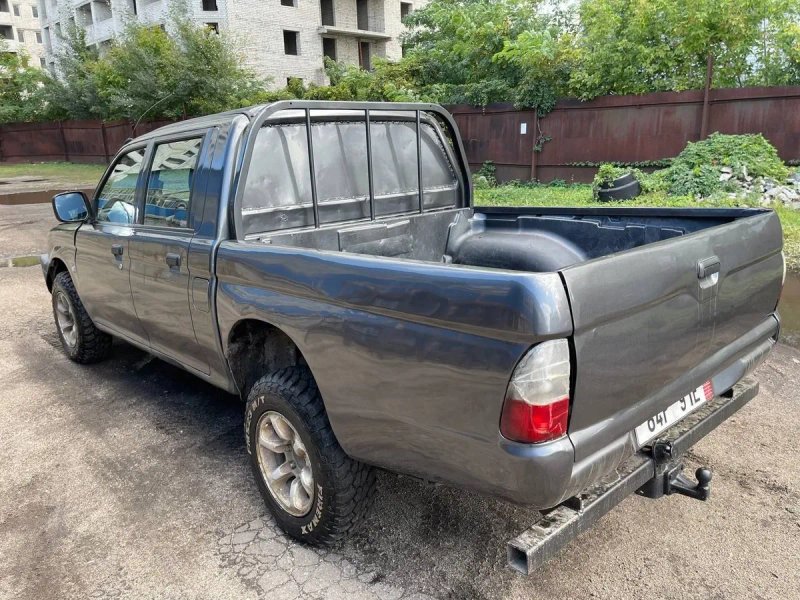 Mitsubishi L200( Містубісі Л200) 2003 рік 2, 5 Дизель Механііка Повний привід Гарний Пікап — фото 4