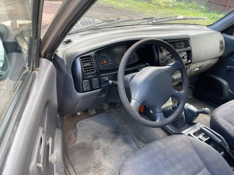 Mitsubishi L200( Містубісі Л200) 2003 рік 2, 5 Дизель Механііка Повний привід Гарний Пікап — фото 8