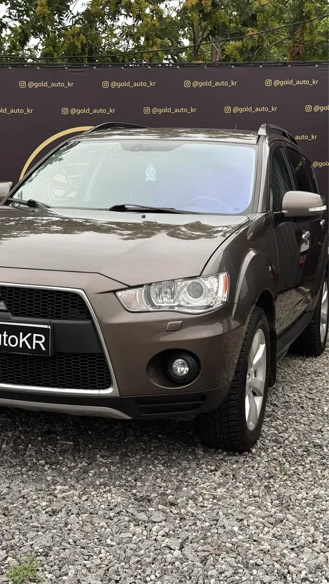 Mitsubishi Outlander XL — фото 3