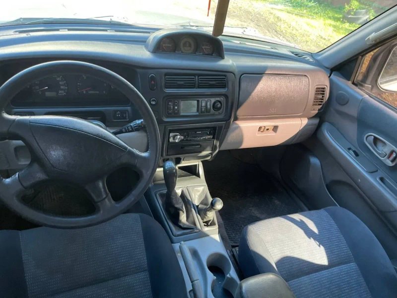 Mitsubishi Pajero Sport ( Містубісі Паджеро спорт) 2,5 дизель 2004 рік Повний привід 4Х4 Гарний позашляховик — фото 7