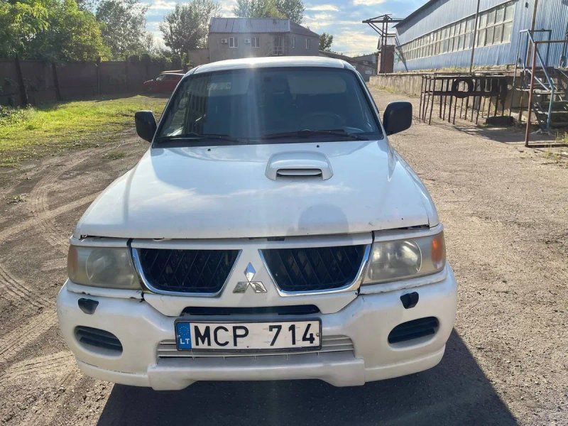 Mitsubishi Pajero Sport( Мітсубісі Паджеро Спорт) 2,5 Дизель Механіка Повний привід 4Х4 Гарний позашляховик — фото 3