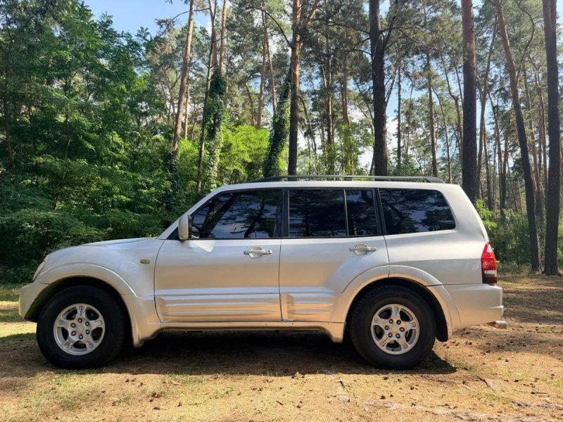 Mitsubishi Pajero Wagon 4*4 — фото 6