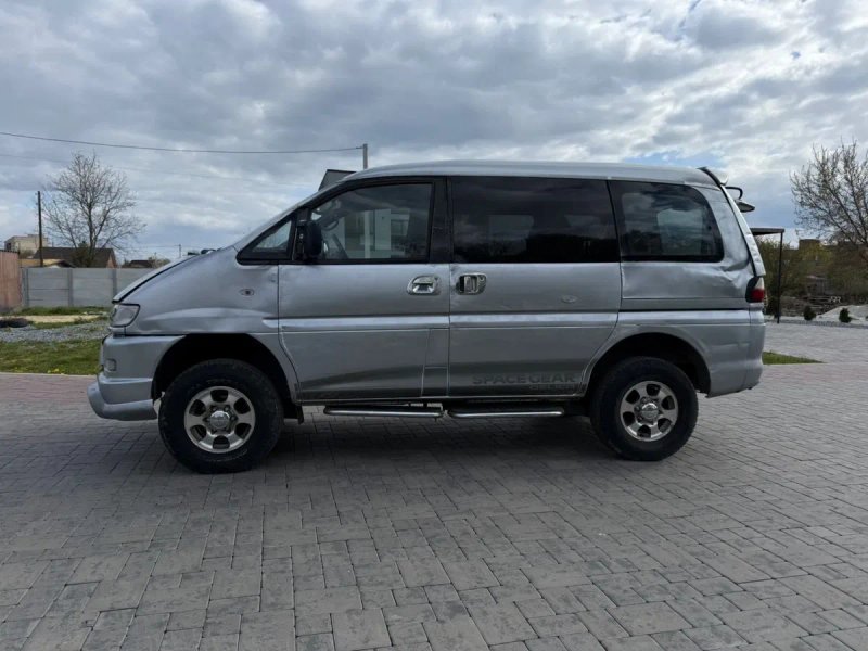 Мітсубісі Деліка 4*4 Mitsubishi Delica 3.0 benz 2006 р — фото 3