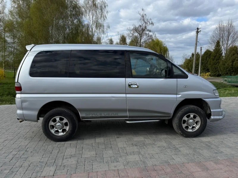 Мітсубісі Деліка 4*4 Mitsubishi Delica 3.0 benz 2006 р — фото 4