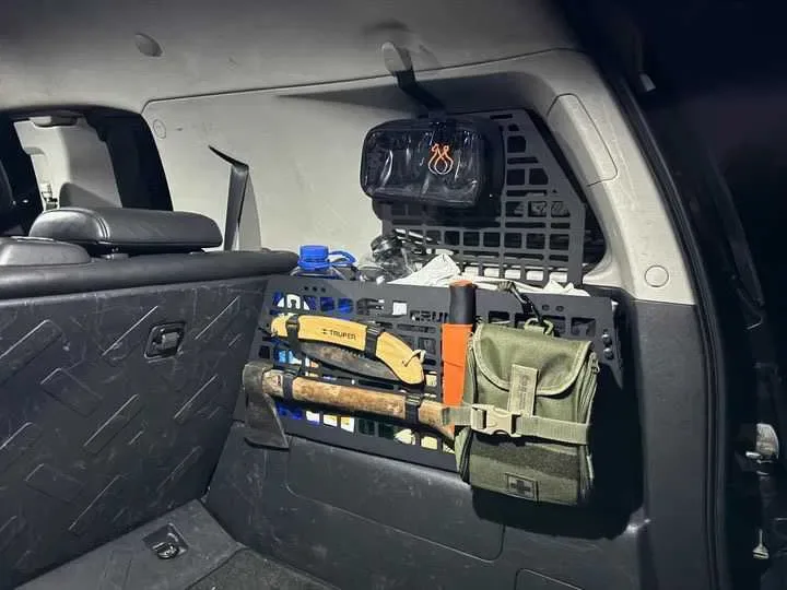 MOLLE панелі на вікна багажника Toyota FJ Cruiser органайзер багажника — фото 7