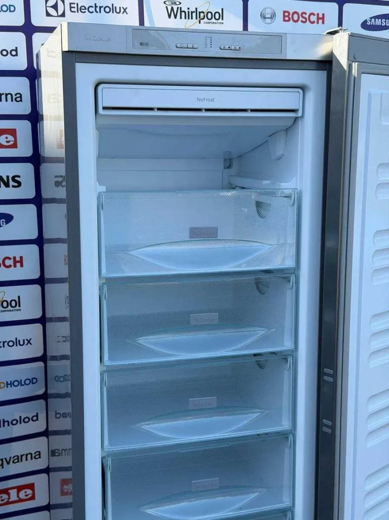Морозильна камера б/в  MIELE  185/60/60  Металік нержавійка  No Frost #08439 — фото 6