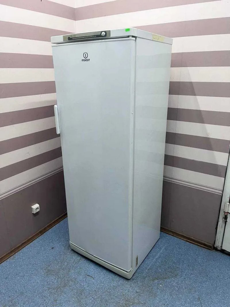 Морозильна камера INDESIT SFR167NF.002 271л 6 ящиків 166см як НОВА — фото 2