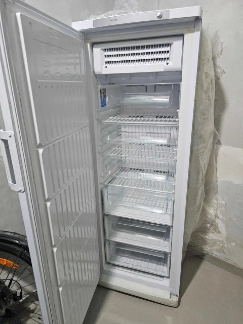 Морозильная камера Indesit SFR167NF, гарантія, доставка
