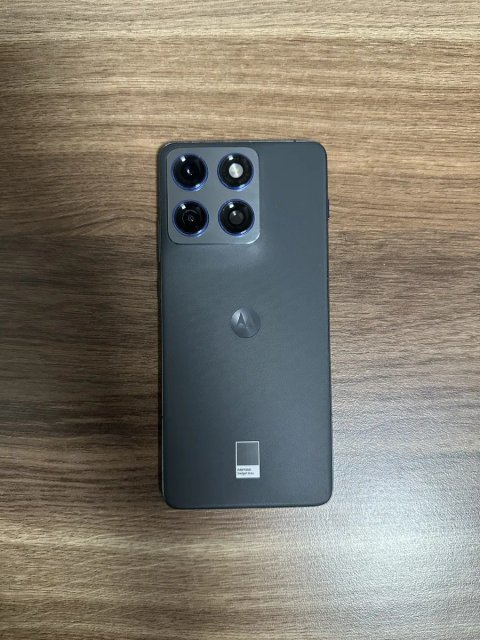 Motorola Edge 70   12/512.   Европа.