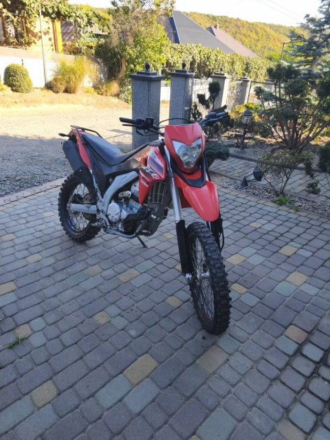 мотоцикд лонсін 300