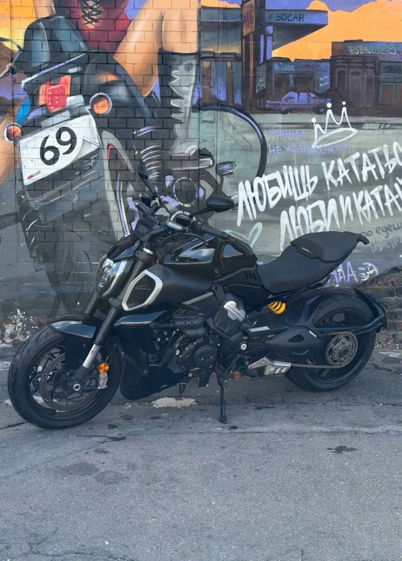 Мотоцикл Ducati Diavel V4 2024 рік — фото 2
