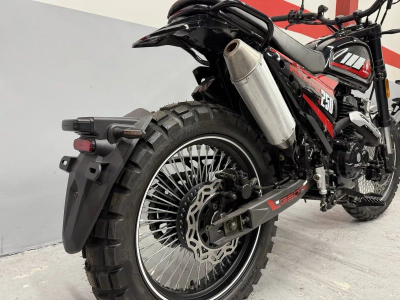 Мотоцикл GEON ROCKSTER 250 FE On-Road — фото 7