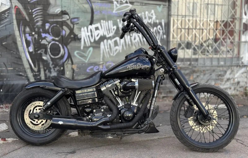 Мотоцикл Harley-Davidson Dyna 2006 рік — фото 7