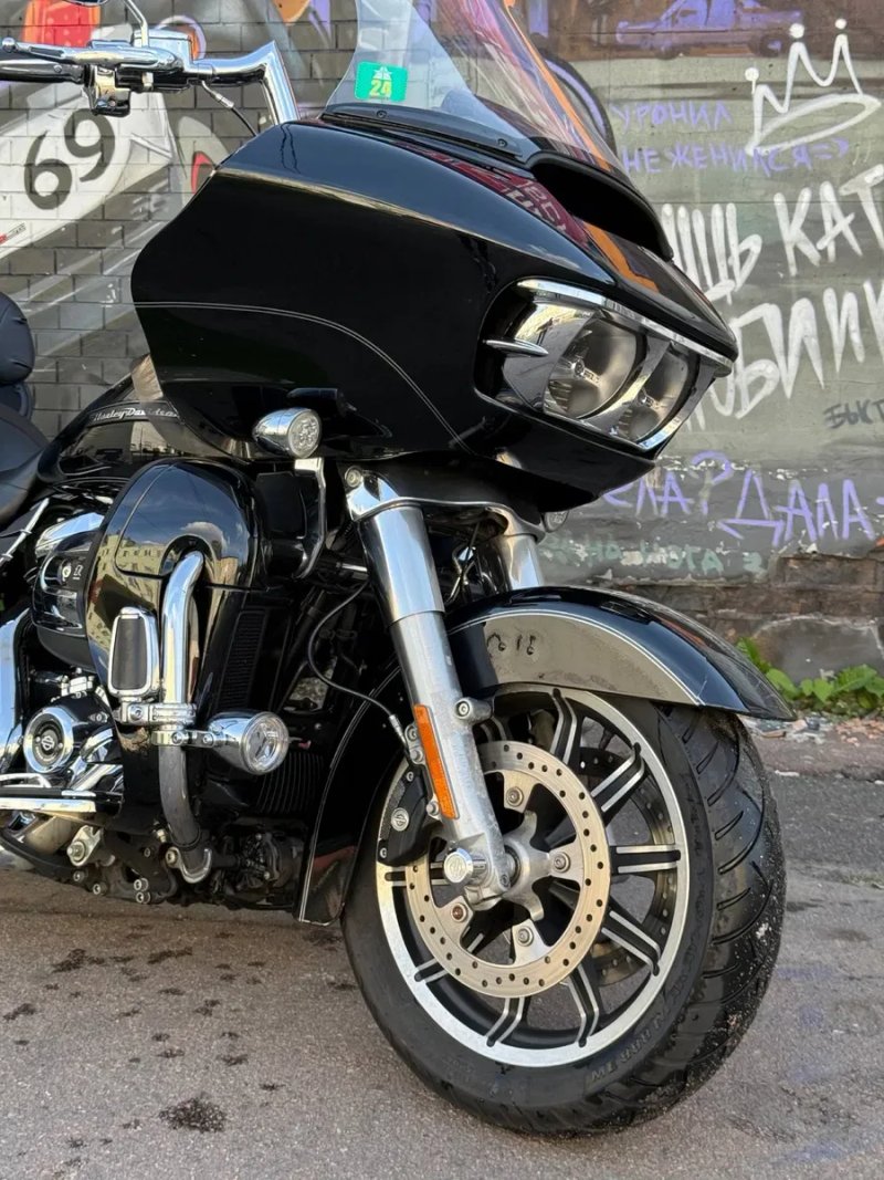 Мотоцикл Harley-Davidson Road Glide Ultra 2017 рік — фото 2
