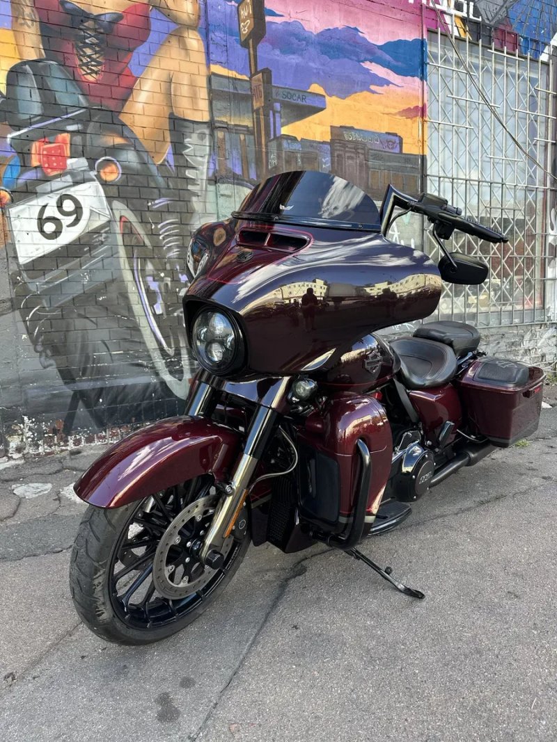 Мотоцикл Harley-Davidson Street Glide CVO Special 2019 рік — фото 6