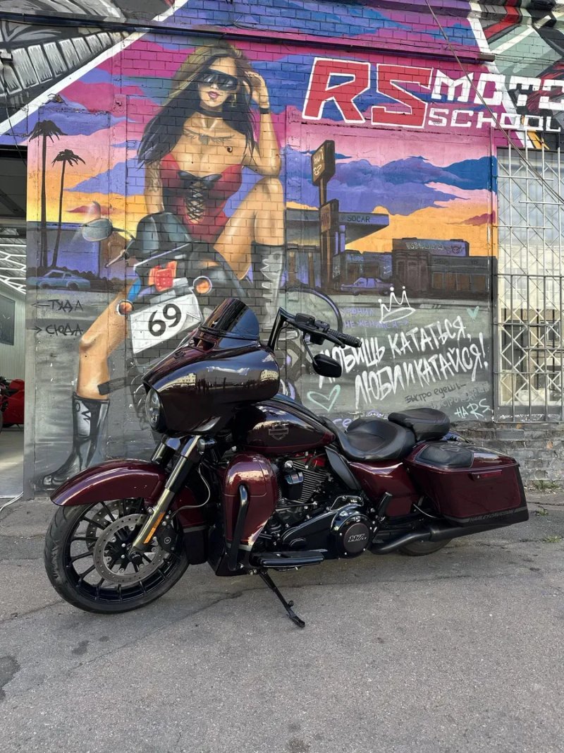 Мотоцикл Harley-Davidson Street Glide CVO Special 2019 рік — фото 8