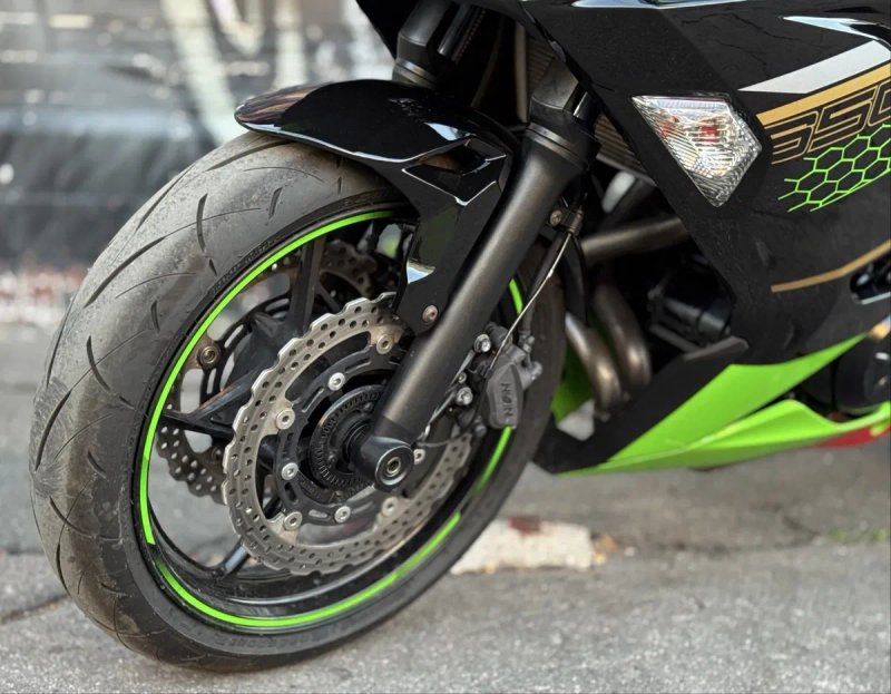 Мотоцикл Kawasaki Ninja 650 2021 року — фото 4